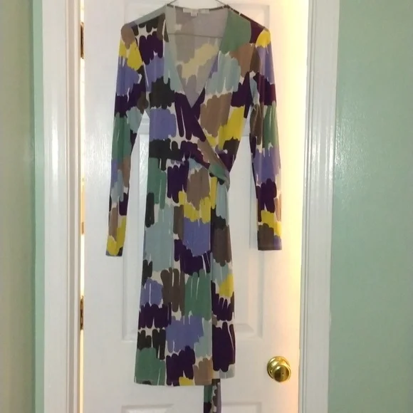 Boden V Neck Watercolor Tie Dress - Picture 1 of 3